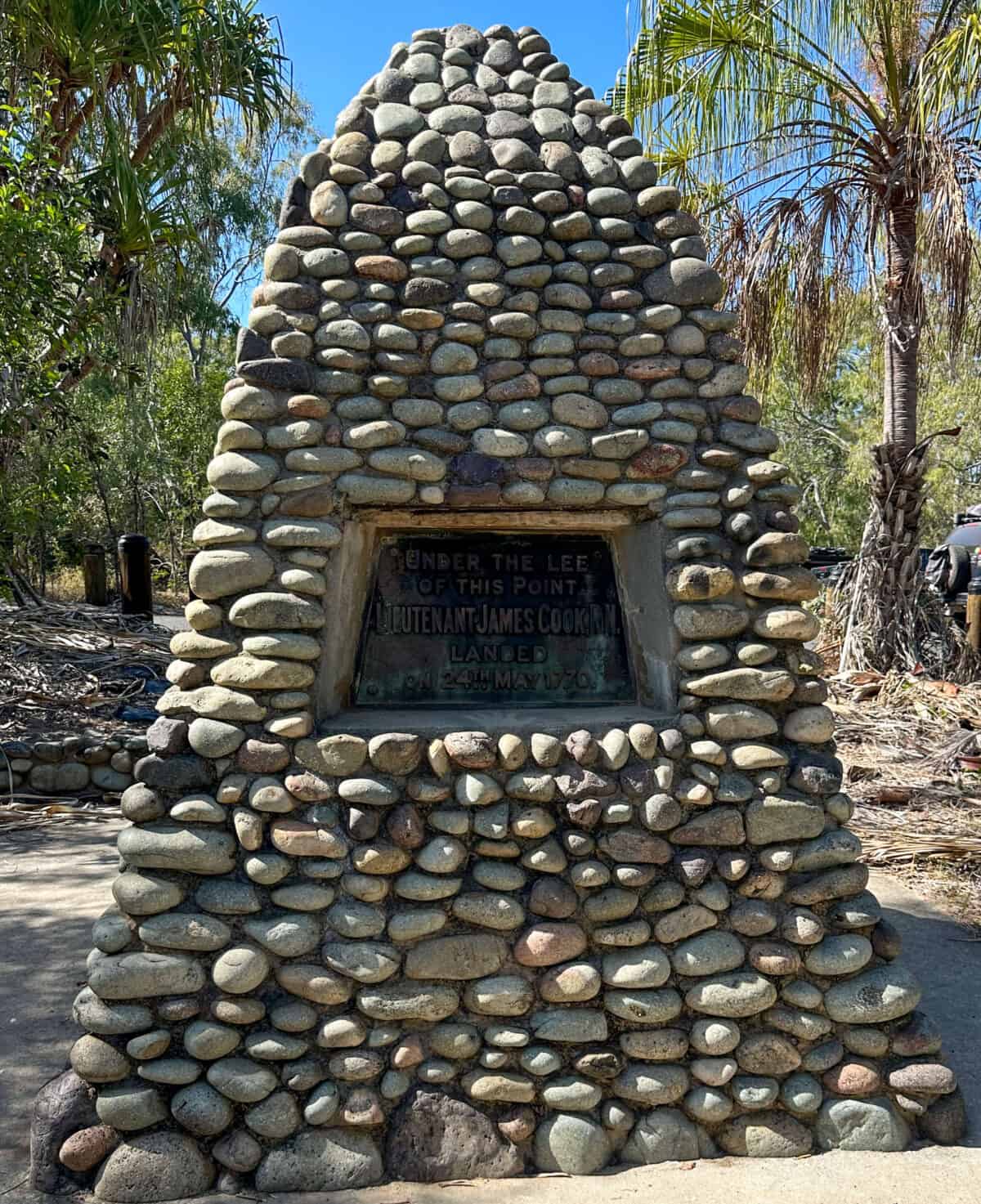 Captain Cook Monument.